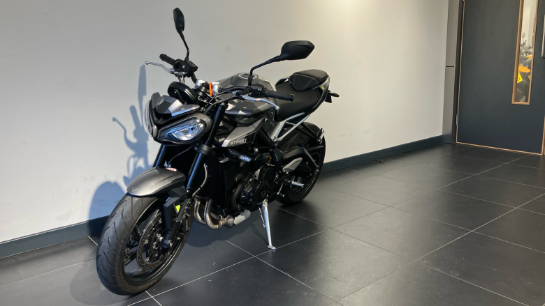 Triumph Street Triple R (23MY)
